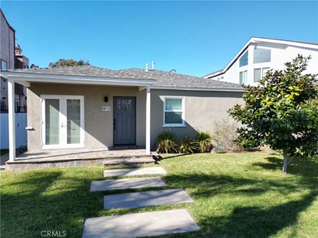 907 Huntington Street, Huntington Beach, CA 92648