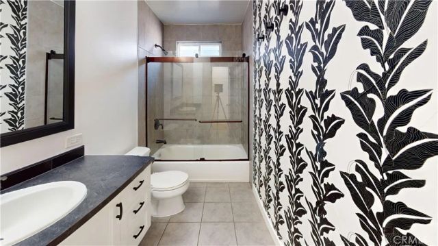 907 Huntington Street, Huntington Beach, CA 92648