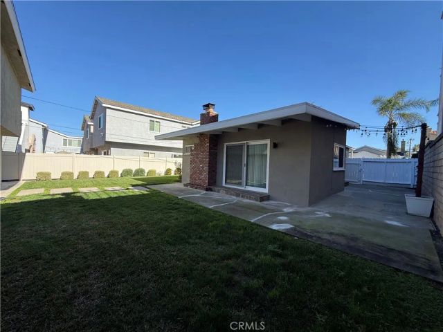 907 Huntington Street, Huntington Beach, CA 92648