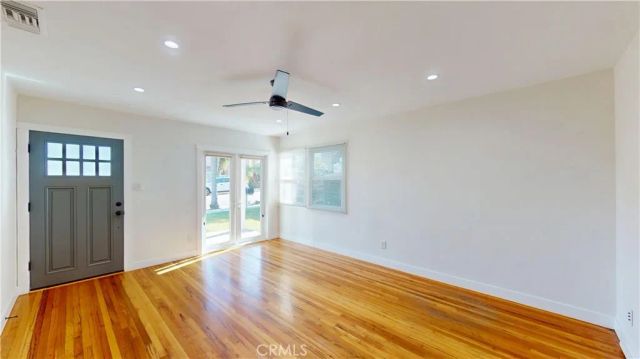 907 Huntington Street, Huntington Beach, CA 92648