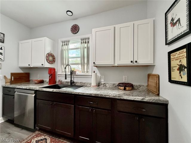 1605 24th Street, Parkersburg, WV 26101