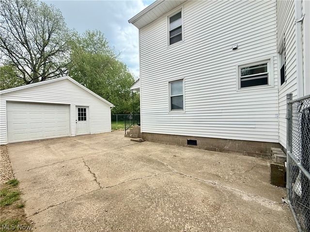 1605 24th Street, Parkersburg, WV 26101