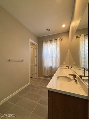 11831 Giroma Avenue, Las Vegas, NV 89138