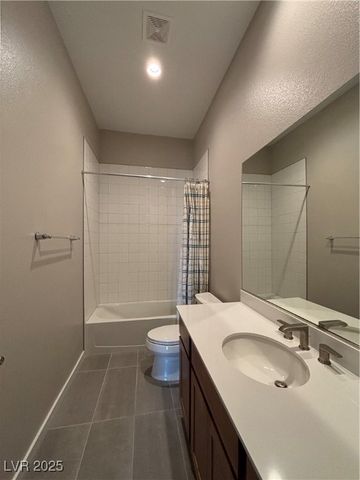 11831 Giroma Avenue, Las Vegas, NV 89138