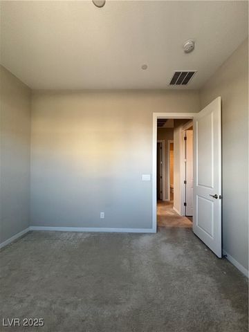 11831 Giroma Avenue, Las Vegas, NV 89138