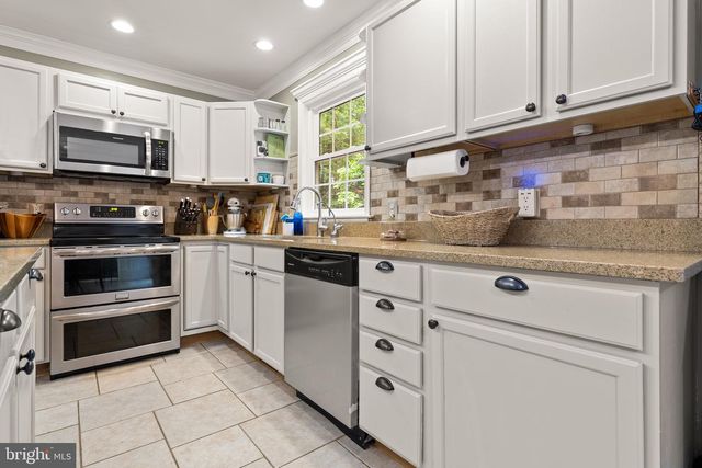 33 WILLIAM AND MARY LN, Stafford, VA 22554