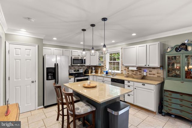 33 WILLIAM AND MARY LN, Stafford, VA 22554