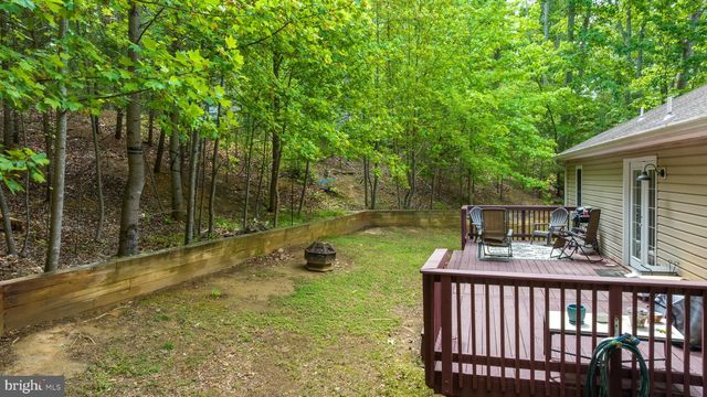 33 WILLIAM AND MARY LN, Stafford, VA 22554
