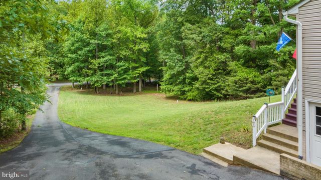 33 WILLIAM AND MARY LN, Stafford, VA 22554