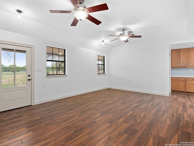 601 Wildflower Drive, Lytle, TX 78052