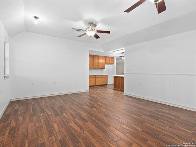 601 Wildflower Drive, Lytle, TX 78052