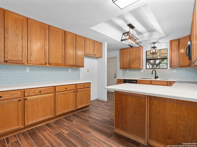 601 Wildflower Drive, Lytle, TX 78052