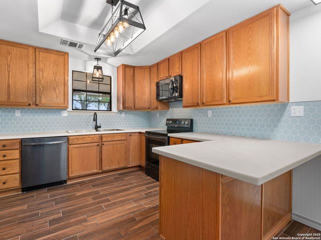 601 Wildflower Drive, Lytle, TX 78052