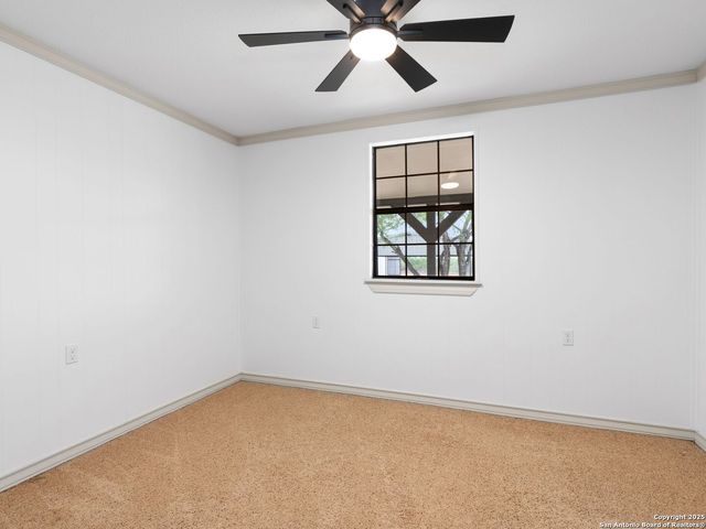 601 Wildflower Drive, Lytle, TX 78052