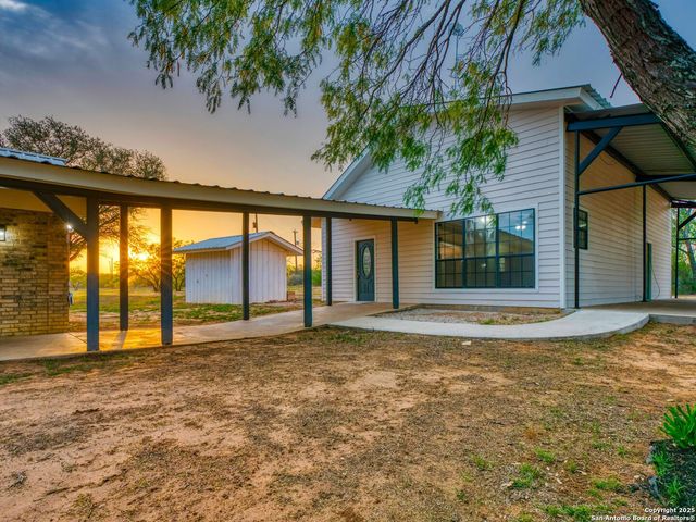 601 Wildflower Drive, Lytle, TX 78052