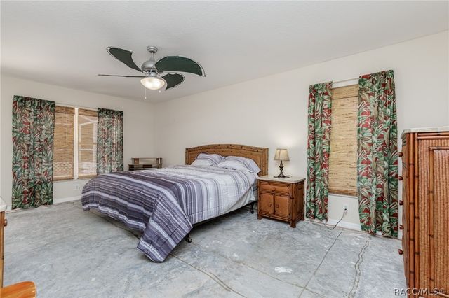12684 W Crystalview Lane, Crystal River, FL 34428