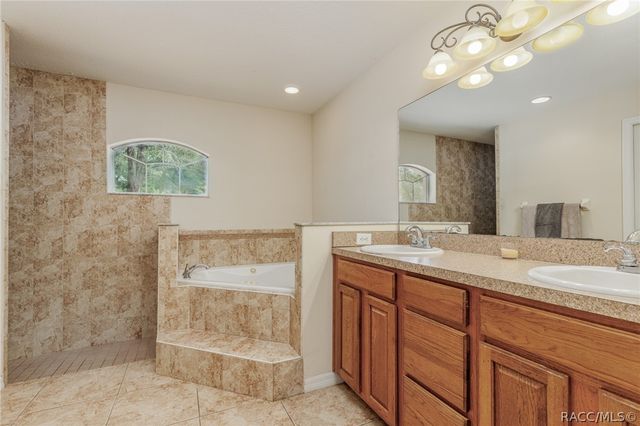 12684 W Crystalview Lane, Crystal River, FL 34428