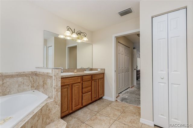 12684 W Crystalview Lane, Crystal River, FL 34428