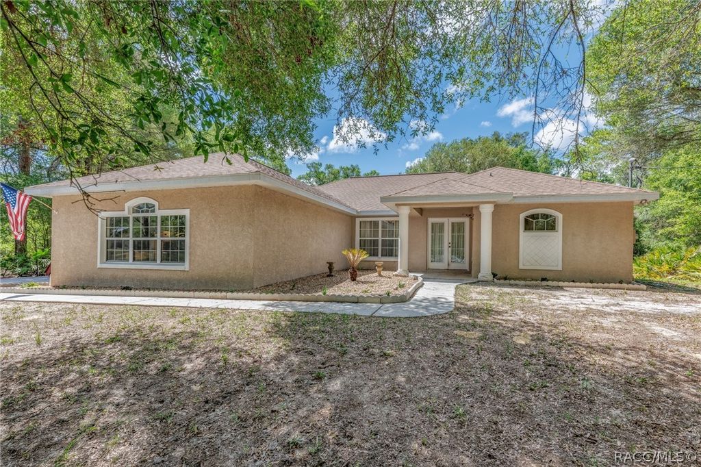 12684 W Crystalview Lane, Crystal River, FL 34428