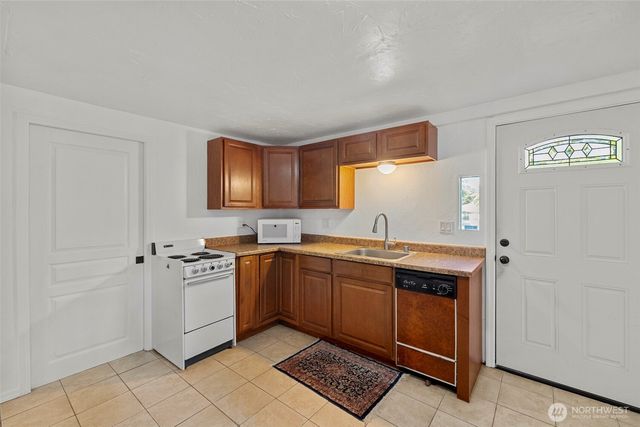 2001 30th Street, Bellingham, WA 98225