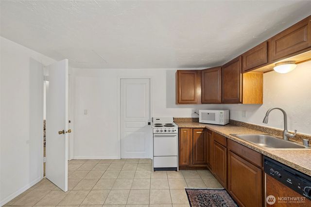 2001 30th Street, Bellingham, WA 98225
