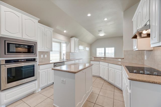 2600 Stable Door Lane, Fort Worth, TX 76244