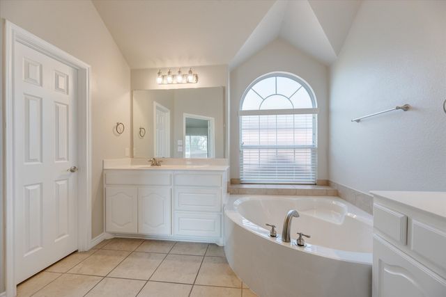2600 Stable Door Lane, Fort Worth, TX 76244