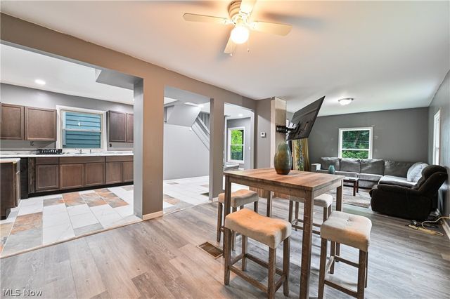 49 Penfield Avenue, Akron, OH 44310