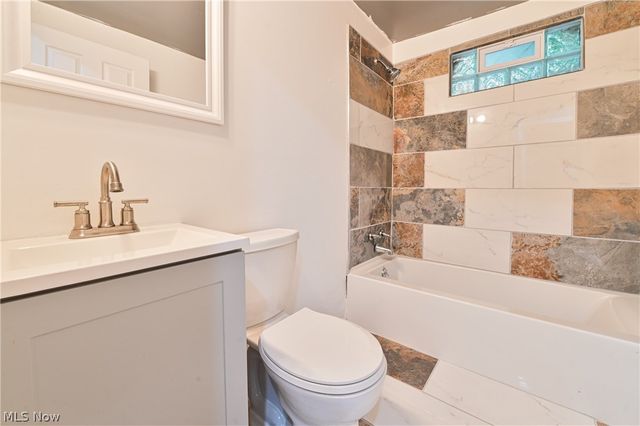49 Penfield Avenue, Akron, OH 44310