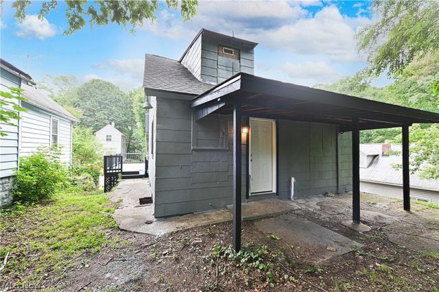 49 Penfield Avenue, Akron, OH 44310