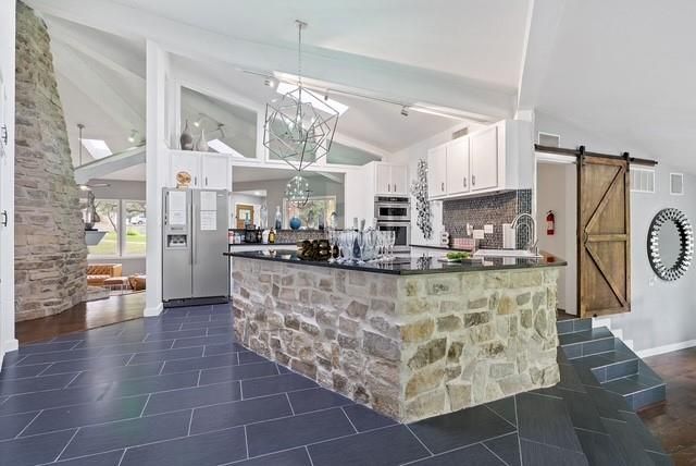13204 Onion Creek DR, Manchaca, TX 78652