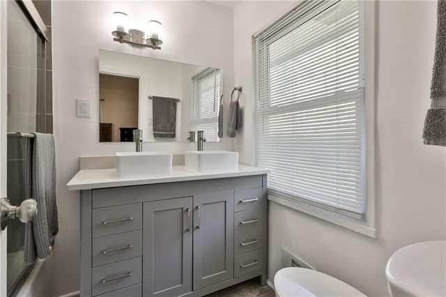 2037-B Lively Ridge NE Road, Atlanta, GA 30329