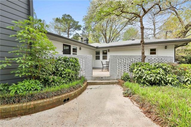 2037-B Lively Ridge NE Road, Atlanta, GA 30329