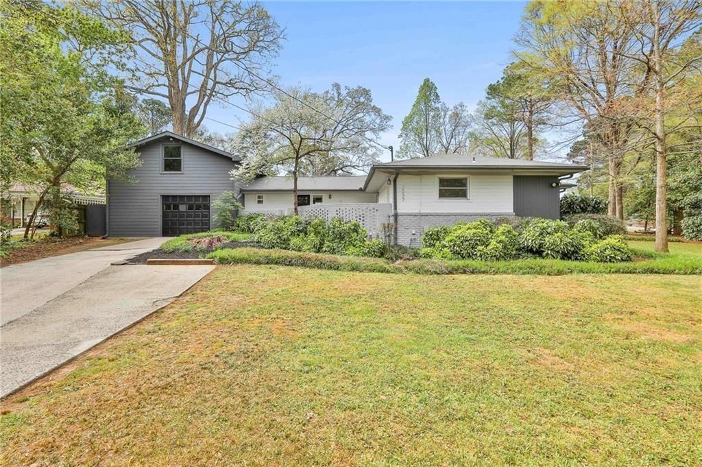 2037-B Lively Ridge NE Road, Atlanta, GA 30329