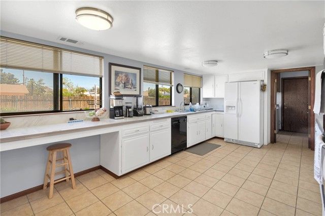 19678 Red Feather Road, Apple Valley, CA 92307