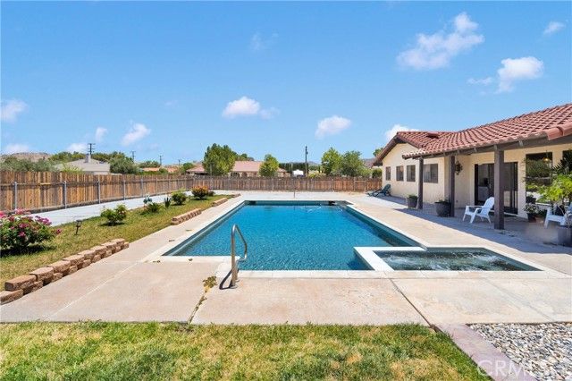 19678 Red Feather Road, Apple Valley, CA 92307