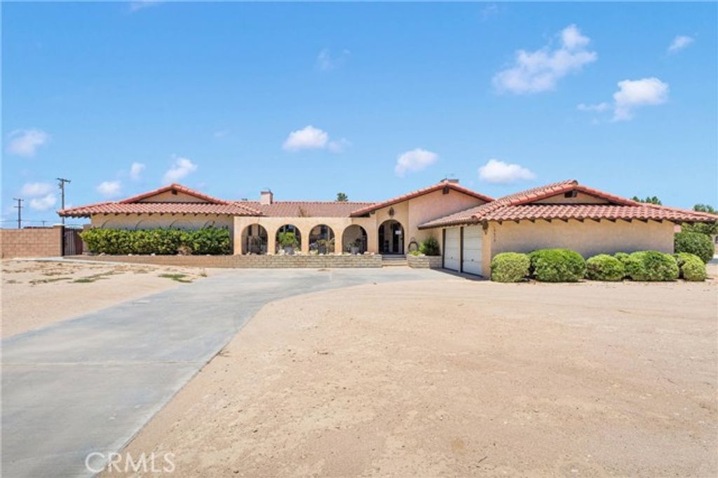 19678 Red Feather Road, Apple Valley, CA 92307