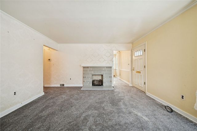 289 Evaline St, Penn Hills, PA 15235