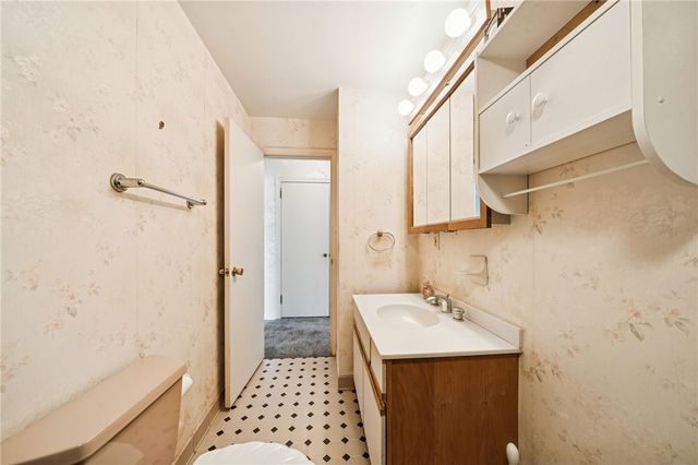 289 Evaline St, Penn Hills, PA 15235