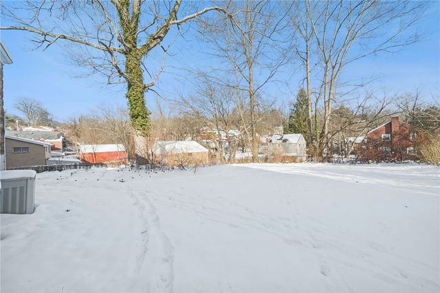 289 Evaline St, Penn Hills, PA 15235