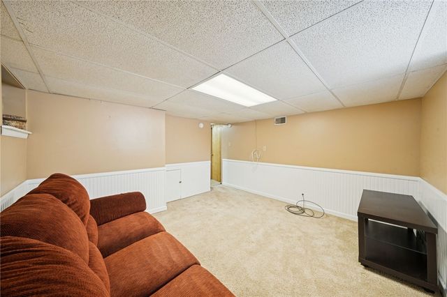 289 Evaline St, Penn Hills, PA 15235