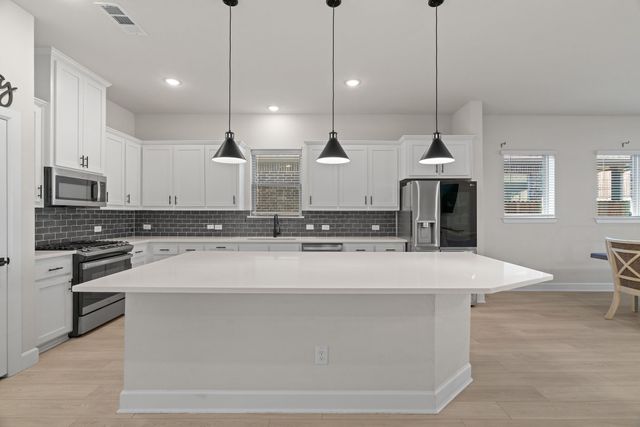 8617 Keeneland Drive, Fort Worth, TX 76120