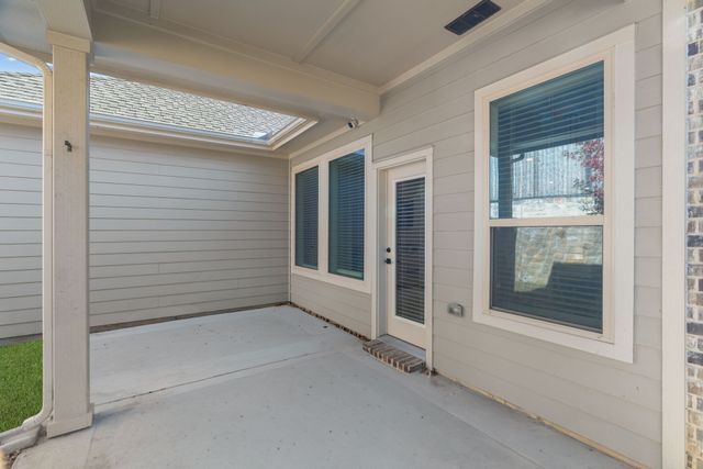 8617 Keeneland Drive, Fort Worth, TX 76120