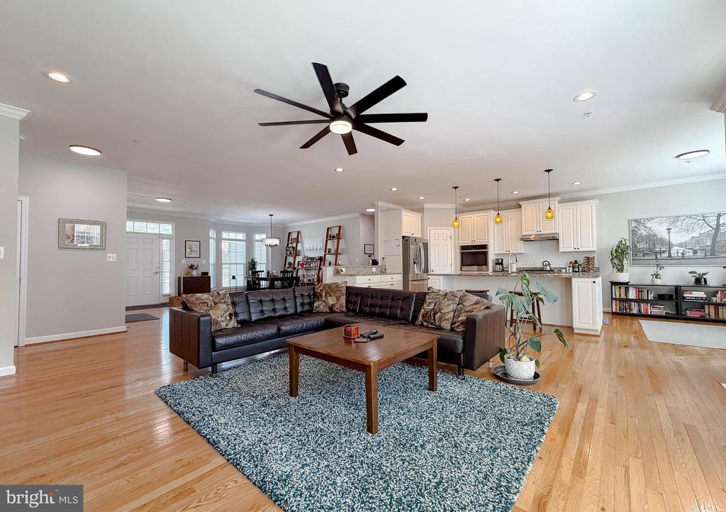 Image 11 of property listing at 45550 HAVENRIDGE ST, California, MD 20619