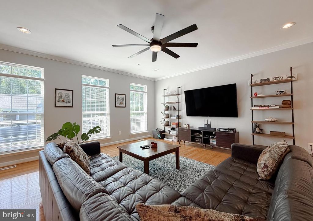 Image 13 of property listing at 45550 HAVENRIDGE ST, California, MD 20619