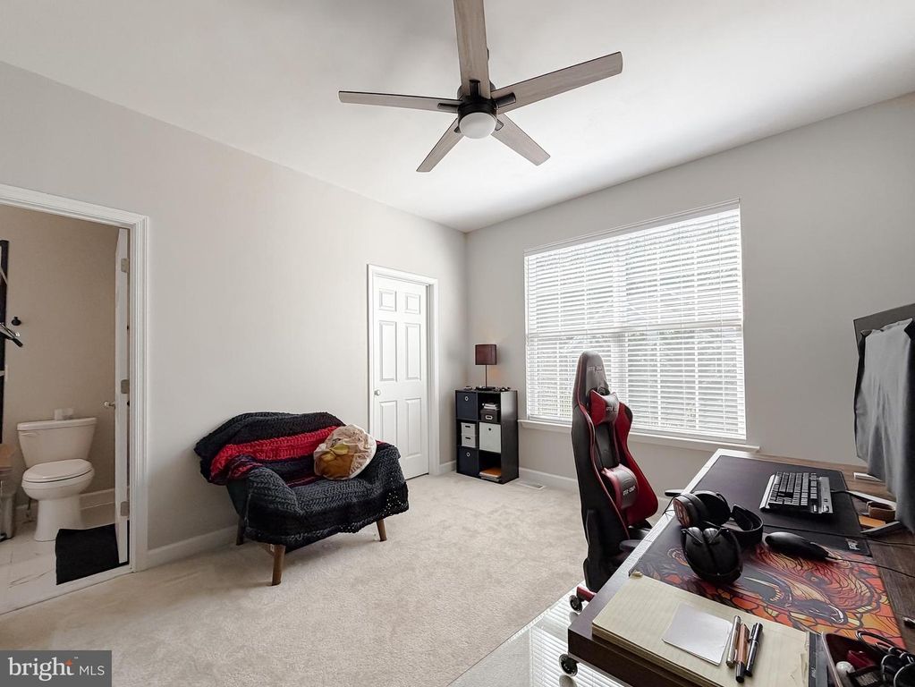 Image 31 of property listing at 45550 HAVENRIDGE ST, California, MD 20619