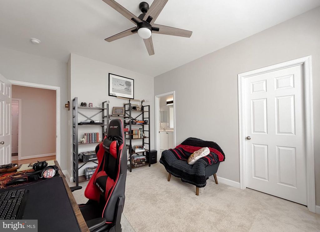 Image 33 of property listing at 45550 HAVENRIDGE ST, California, MD 20619