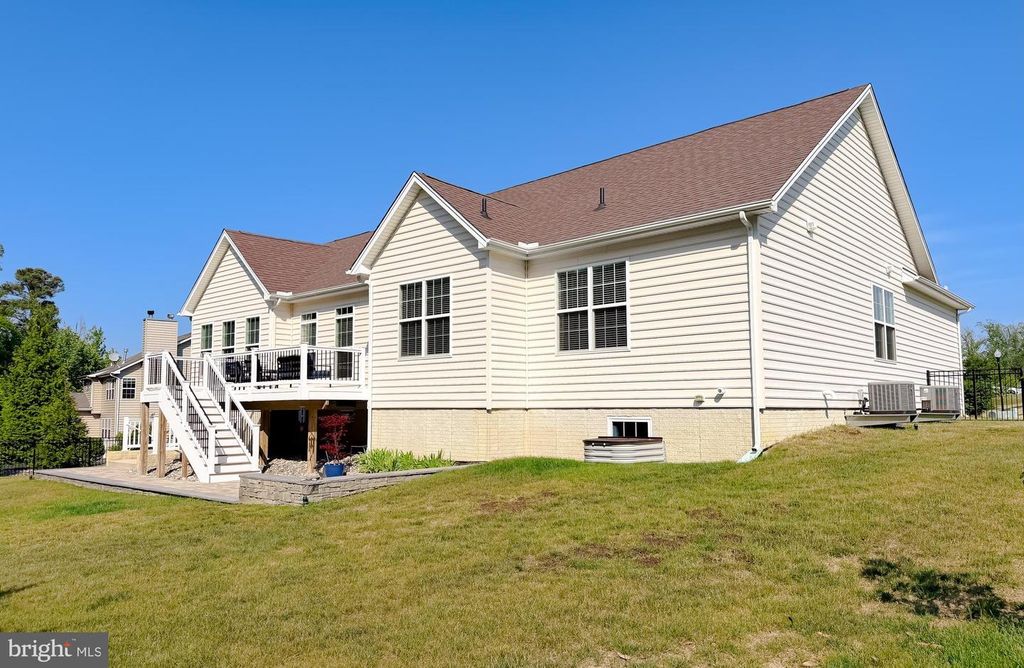 Image 42 of property listing at 45550 HAVENRIDGE ST, California, MD 20619