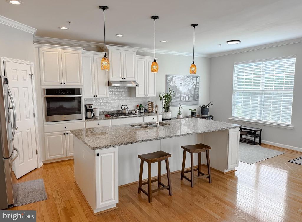 Image 6 of property listing at 45550 HAVENRIDGE ST, California, MD 20619