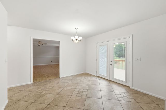 233 Briarcotes Cir, La Vergne, TN 37086
